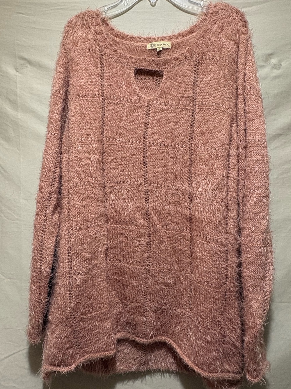 Democracy Size M Dusty Rose Fuzzy Crewneck Sweater with Keyhole